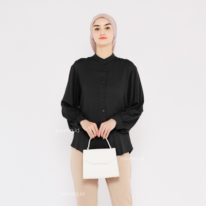 Renata O-Neck Blouse Balloon Sleeve บนสีดํา | คุณNIQ.ID