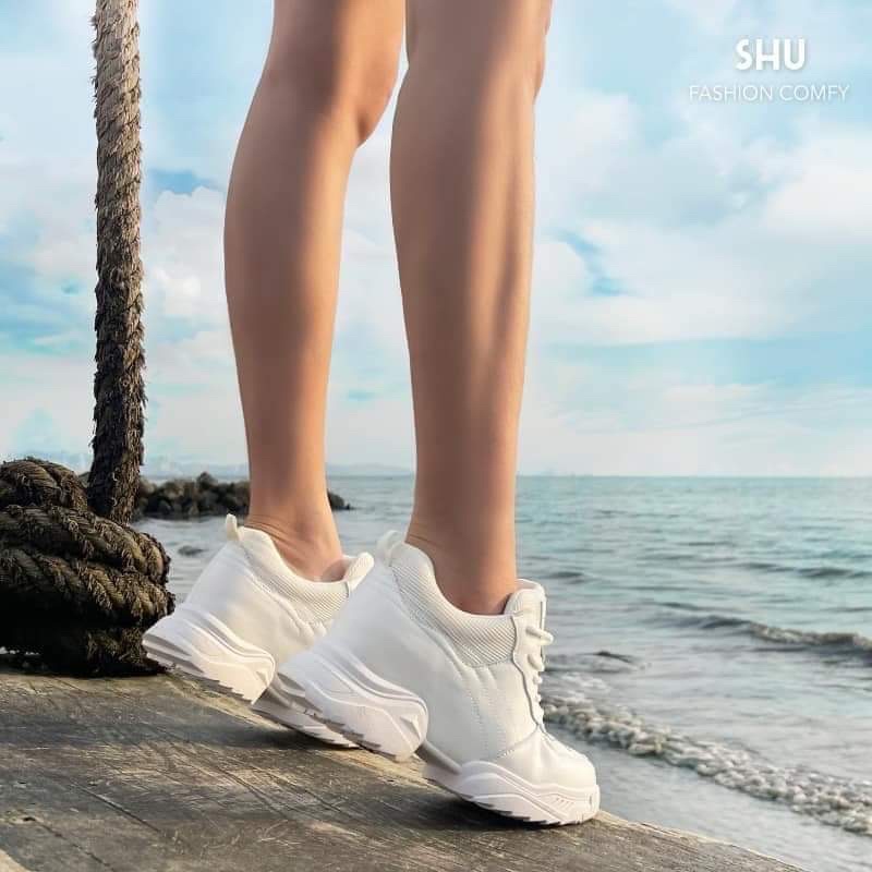 SHU Fasion comfy sneakers No.21 รองเท้าผ้าใบเสริมส้น สีขาว