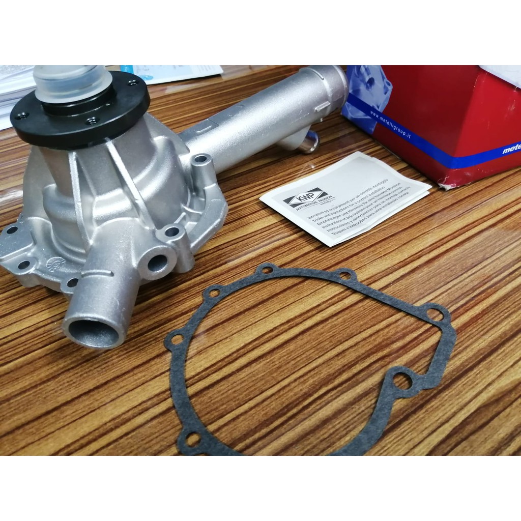 ส่งฟรี ปั้มน้ำรถ เบนซ์ Benz โฉม  W124 ,E200,C220,C200,C180และE230 ยี่ห้อ KWP อิตาลี