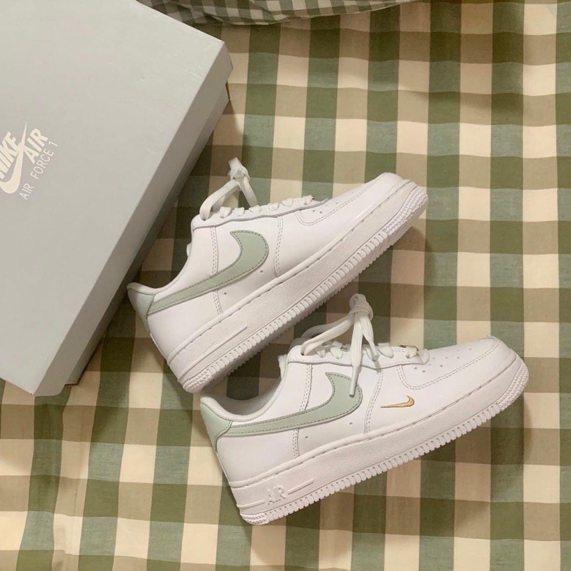 women's air force 1 mint green