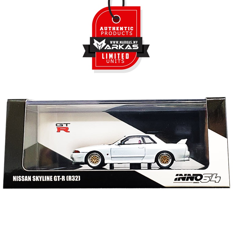 INNO รุ่น INNO64 1/64 NISSAN SKYLINE GT-R R32 CRYSTAL WHITE พร้อมล้อพิเศษและดีคอลพิเศษ