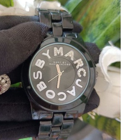 นาฬิกาแบรนด์เนมmarc jacob หน้าปัดสีดำสายเซรามิค ของแท้มือสองสภาพสวย