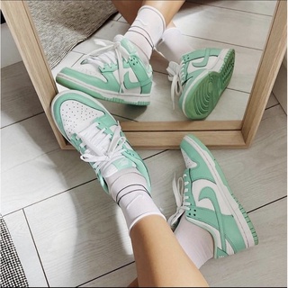 (ของแท้ 100% พร้อมส่ง) DUNK LOW GREEN GLOW