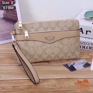 กระเป๋าคล้องข้อมือ Coach งานสวย สอบถามได้นะคะ