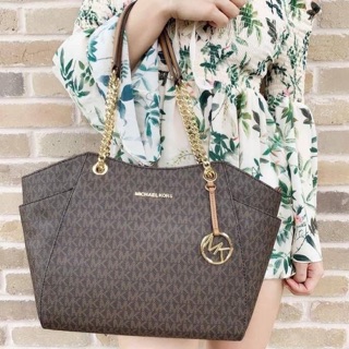 (ผ่อน0%) กระเป๋า สะพาย สีน้ำตาล ลายmk Michael Kors Jet Set Travel Large Chain Shoulder Leather Tote 35F8GTVE7B