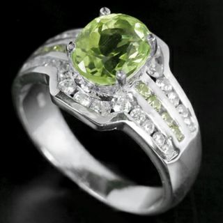 แหวนเงินแท้ 925 พลอยเพอริดอท Peridot น้ำหนัก 1.81 กะรัต. สวยไฟดี