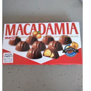 Meiji Macadamia Chocolate 63g