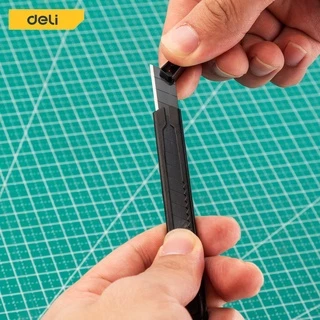 Deli คัตเตอร์ มีดคัตเตอร์ คัตเตอร์จิ๋ว 9mm พกพาง่ายๆ โลหะผสมเหล็ก ใบมีดเฉียง 30° 60° Cutter