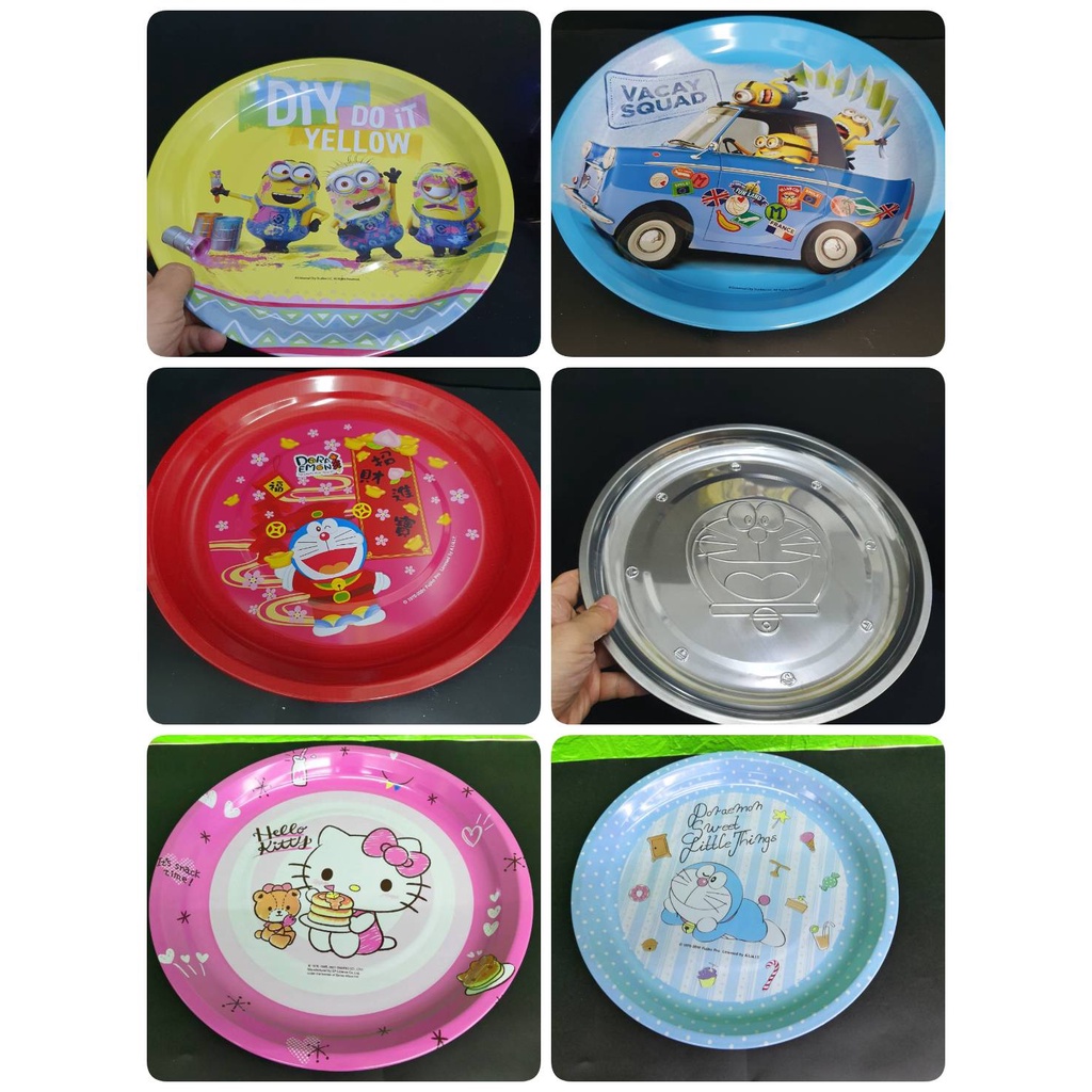 ถาดกลมแสตนเลสเคลือบลายโดเรม่อน ลาย Hello KITTY ขนาด 30 cm เหมาะสำหรับใส่สิ่งของ เสริฟอาหาร ใส่ผลไม้ ฯลฯ ล้างทำความสะอาด