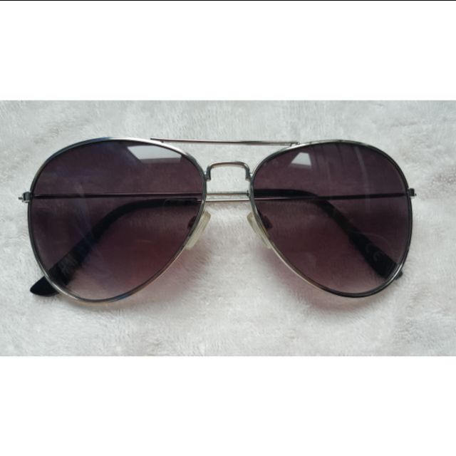 ขายแว่นH&M สีชา  ของแท้100% (ซื้อมาจากShop h&m @SIN )