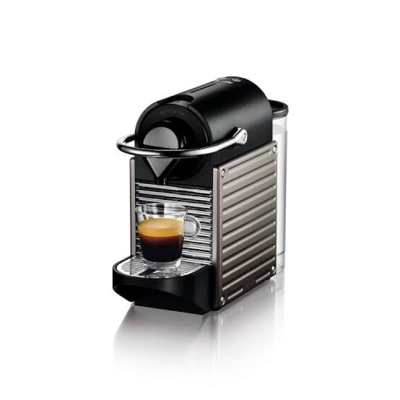 ส่งต่อเครื่องชงกาแฟ Nespresso รุ่น Pixie Electric มือสอง