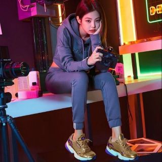 lisa adidas falcon