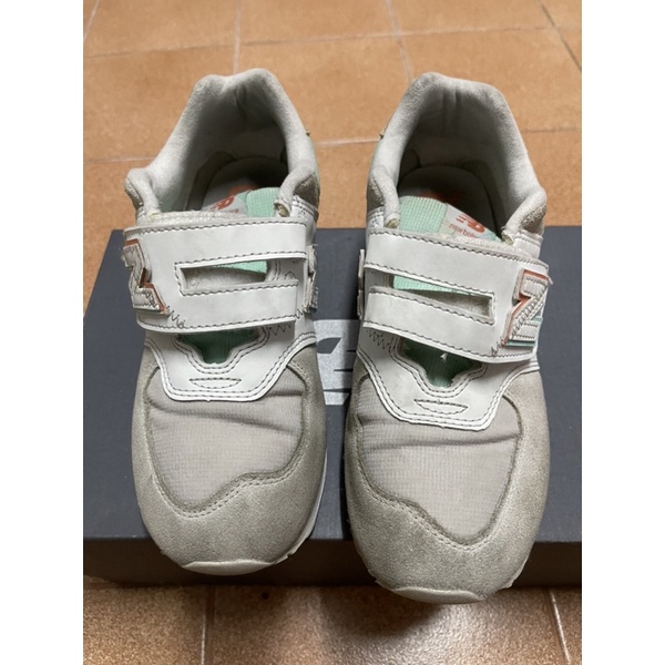 รองเท้า เด็ก new balance แท้ ขนาด 35 eur**มือสอง**
