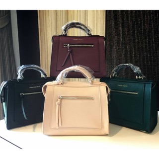 กระเป๋า CHARLES &amp; KEITH BOXY TOP HANDEL BAG