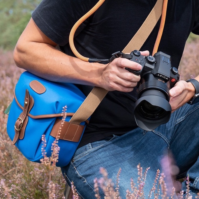 Billingham รุ่น Hadley Digital -Navy Canvas / Chocolate Leather