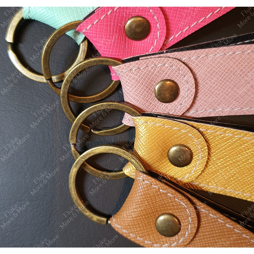 พวงกุญแจหนังเทียม, Keychain