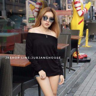 เสื้อปาดไหล่แขนยาว สีกรมเข้ม
