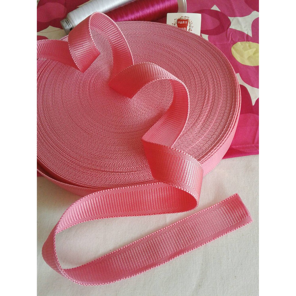 สายกระเป๋า สีชมพู ขนาด 3 ซม. ราคา 1 หลา 25 บาท / สะพายกระเป๋า