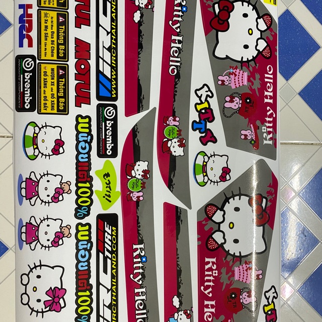 Cub 82 hello kitty สีเทา สีชมพู