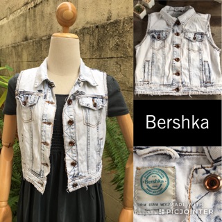 2sis1bro แบรนด์แท้ Bershka เสื้อกั๊กยีนส์ แจ็คเก็ต มือสอง พร้อมส่ง sz M