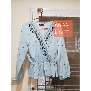 เสื้อคอไขว้ สีฟ้า มือสอง พร้อมส่ง