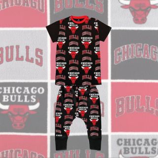 New! ชุดเด็ก set ลาย Chicago Bulls
สกรีนหน้าหลัง