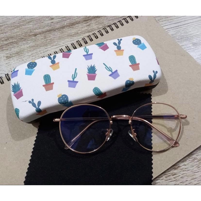 ผ้าเช็ดแว่นตา​​อย่างดี  พร้อมส่ง ขนาด 12*12 cm