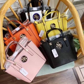 GUESS MINI CROSS BODY BAG กระเป๋าถือหรือสะพายรุ่นฮิต