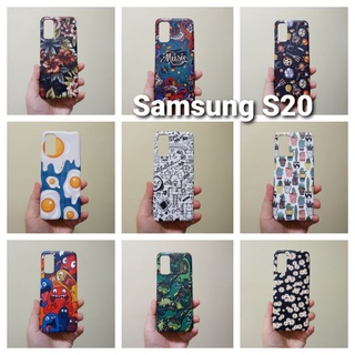 เคสแข็ง Samsung S20 มีหลายลาย เคสไม่คลุมรอบนะคะ เปิดบน เปิดล่าง (ตอนกดสั่งซื้อ จะมีลายให้เลือกก่อนชำระเงินค่ะ)