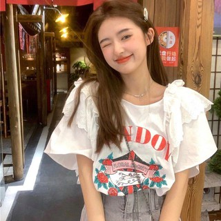 เสื้อยืดแฟชั่น ป้ายยิ้ม คอปาด แต่งระบาย