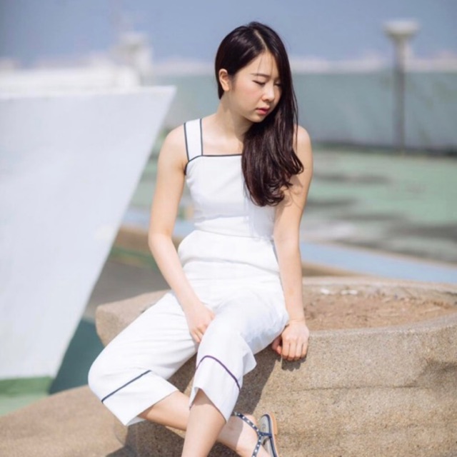 #ส่งฟรี Used once Vara Vara jumpsuit สีขาว มือสอง