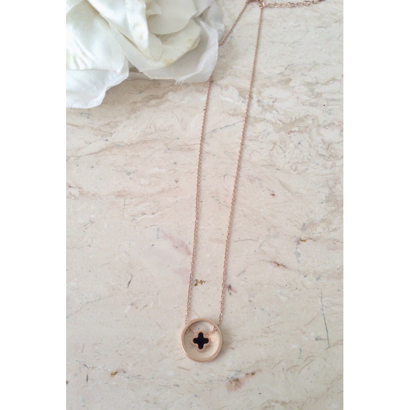 สร้อยคอไทเทเนียม LV van cleef