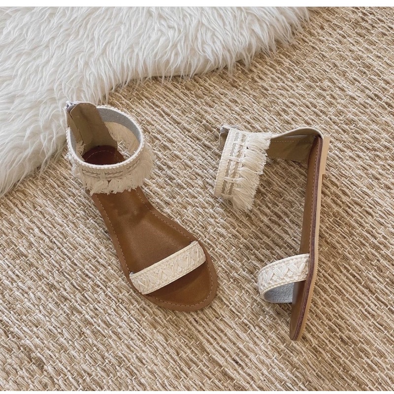 รองเท้าจากร้าน wear.soul