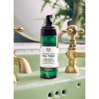 The body shop Tea Tree skin clearing foaming cleanser 150ml