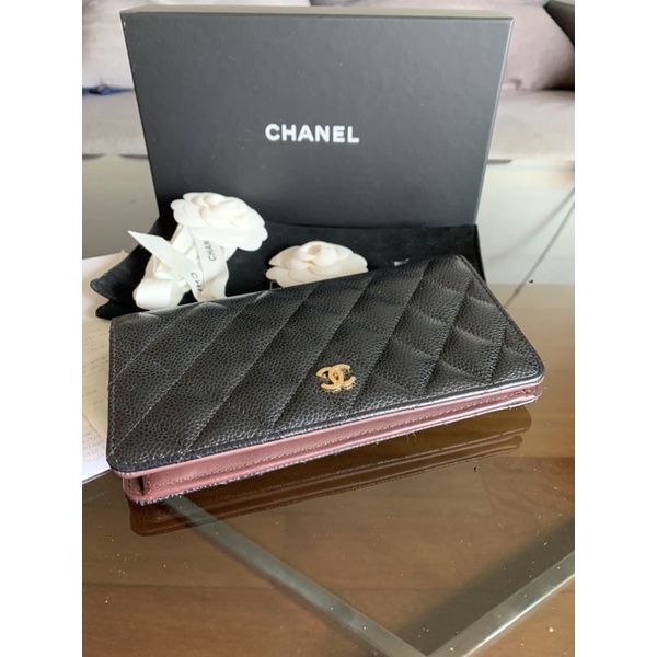 Used❗️❗️Bifold chanel wallet holo 21