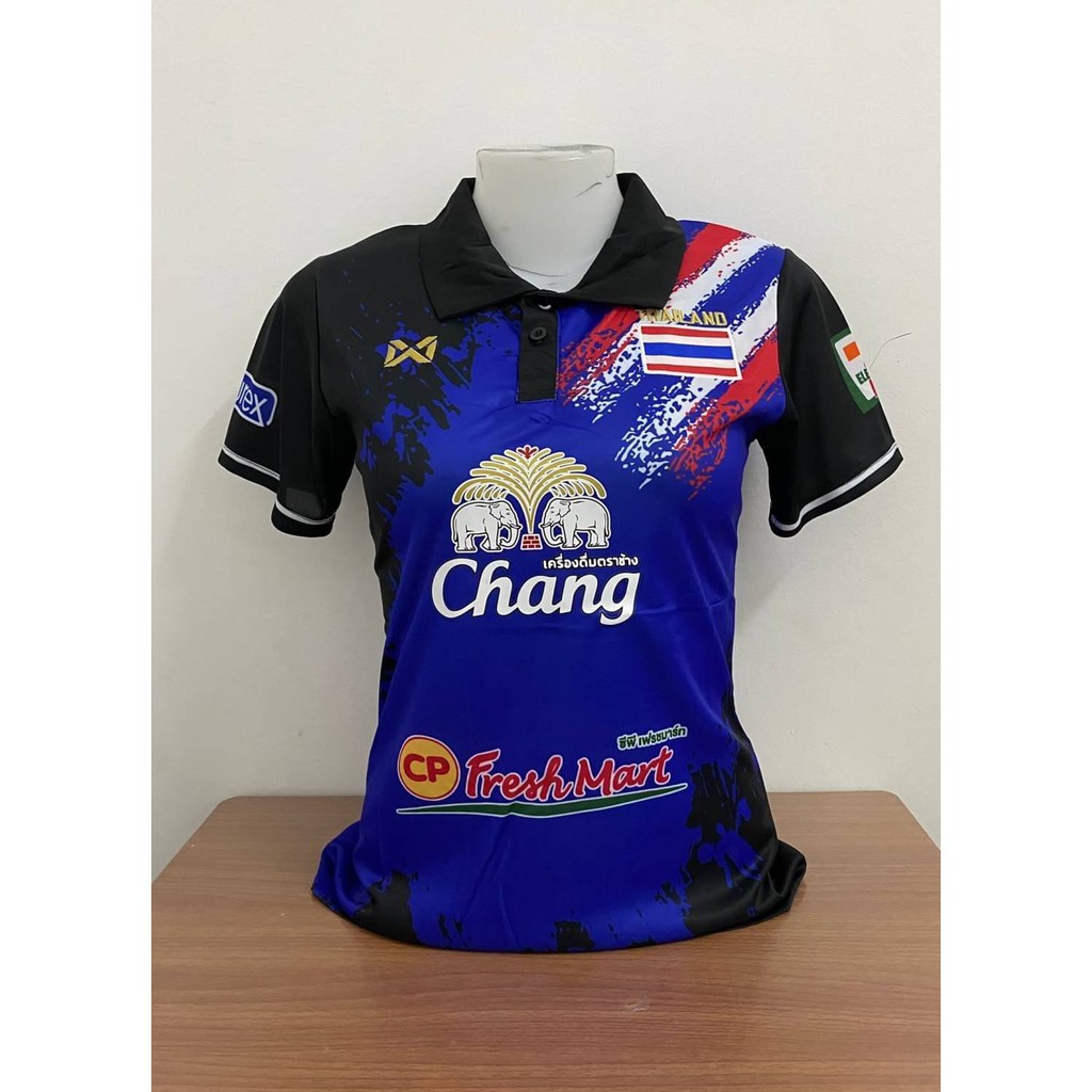 เสื้อบอลหญิง ทีมชาติไทย ลายกราฟฟิก คอปกสีน้ำเงิน