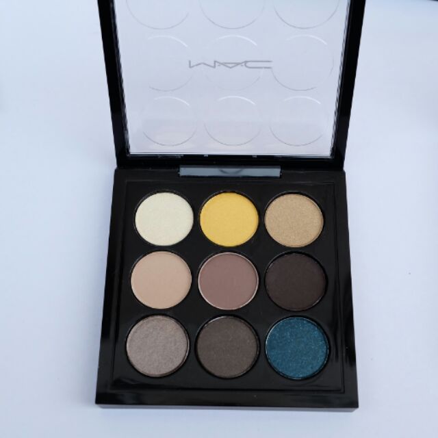 -- พร้อมส่ง -- MAC SHE'S A MODEL Eyeshadow Palette