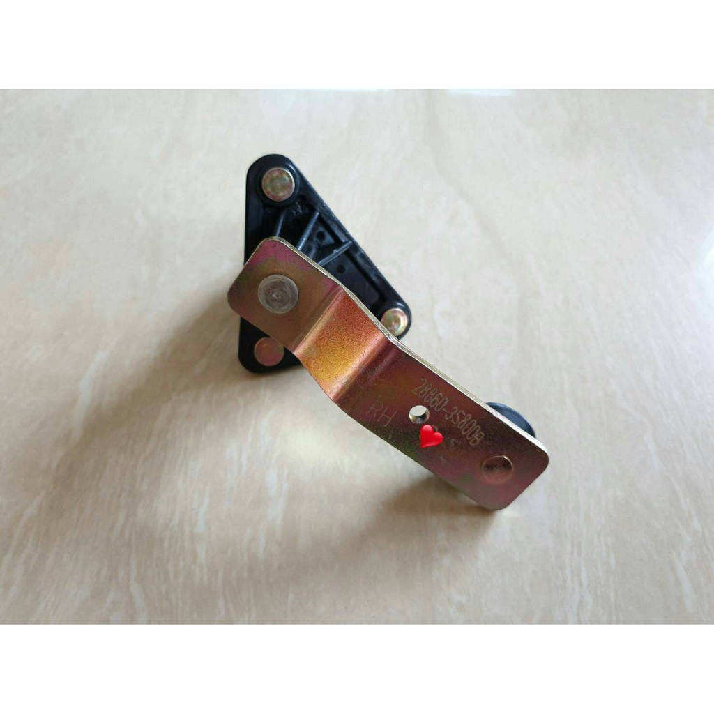 ตุ๊กตาขาปัดน้ำฝน NISSAN FRONTIER,TD27,ZD30 ข้าง RH ราคาข้างละ 260บาท