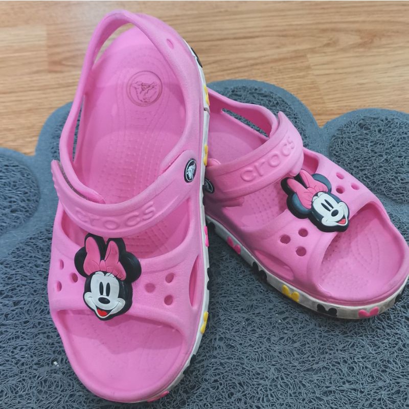 CROCS Crocband™ Fun Lab Disney Minnie Mouse Lights Clog รองเท้าลำลองเด็กผู้หญิง ของแท้ มือสอง ไซด์C13