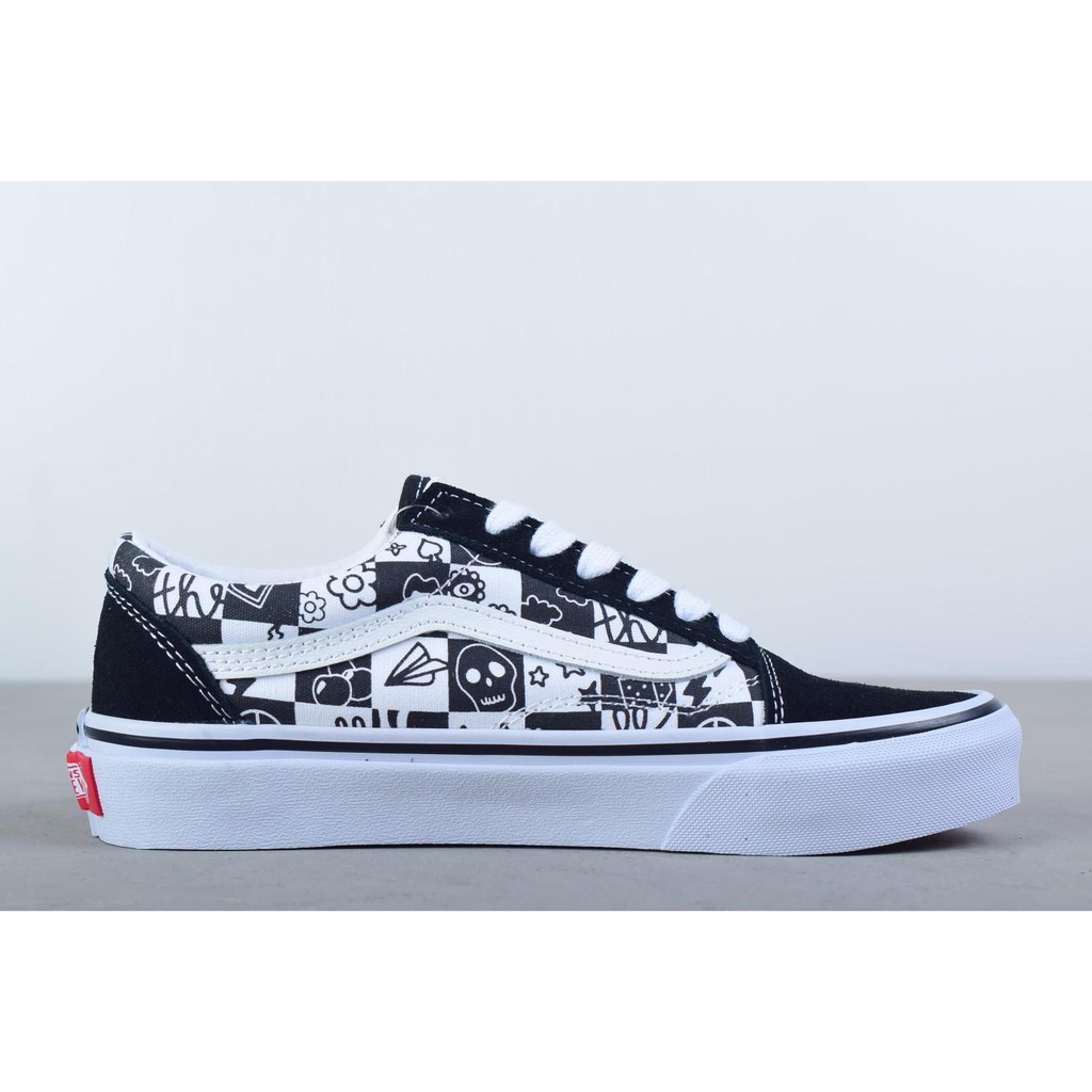 Vans Old Skool's black and white graffiti prints make the whole pair of ...