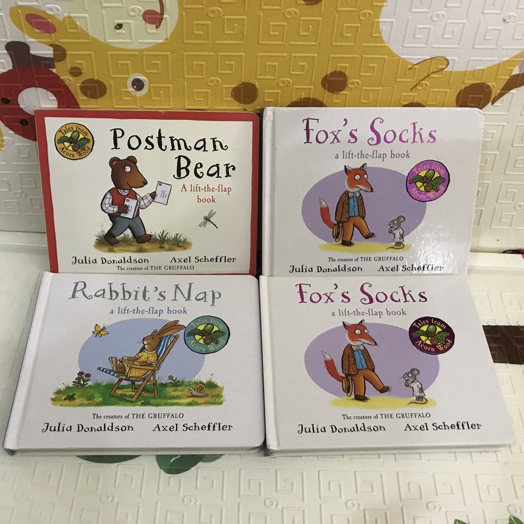 หนังสือภาษาอังกฤษ มือสอง Tales from  Acorn Wood  A lift-the-flap book