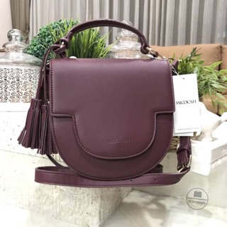 MICOCAH LEATHER CROSSBODY BAG WITH DETAIL  สี burgundy