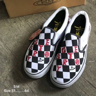 👟 : รองเท้า  Vans รองเท้าผ้าใบ