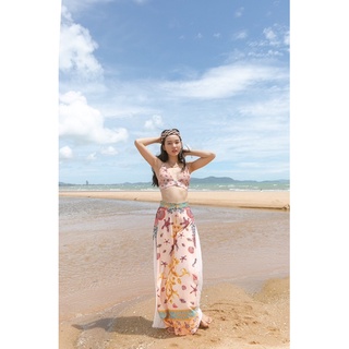 wildblueyonder - SS20  Pleated Flare pants. กางเกงขายาวพิมพ์ลาย แทรกพลีทข้าง