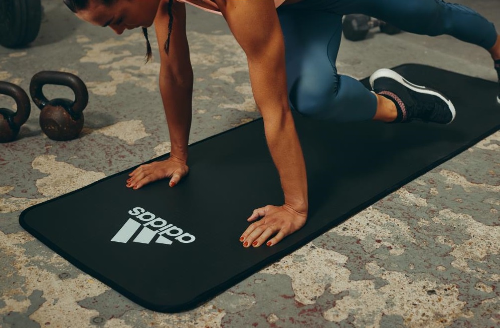 c6c4d796015d4b5b669cd7a33d5b03c4