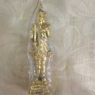 พระสยามเทวาธิราชเนื้อทองเหลือง สูงจากพื้นถึงยอด 9นิ้ว