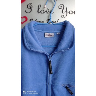 เสื้อกันหนาวมือสองสภาพใหม่