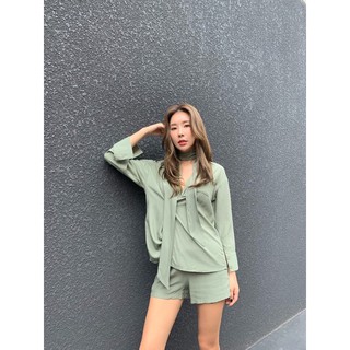 New💕 FLAT2112 FT377 HAILEY SHIRT, SHORTS AND CHOKER สีเขียว olive Size S ของใหม่ป้ายห้อย