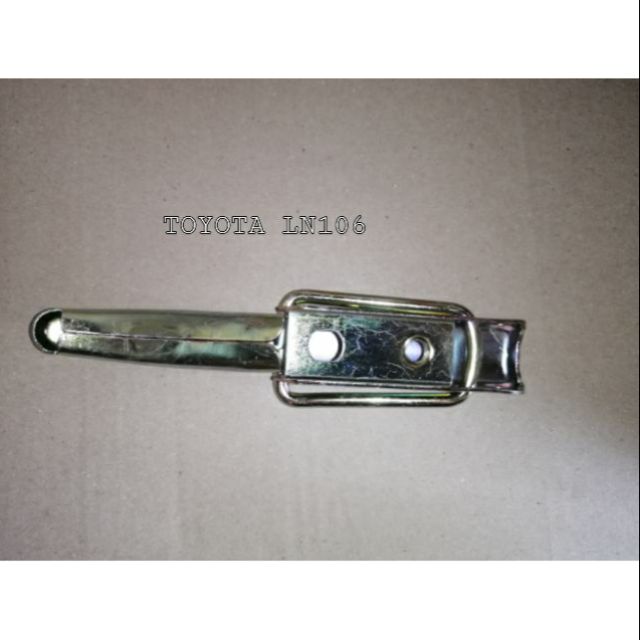 TOYOTA HILUX LN106 LN65 REAR BONNET TRUNK HANDLE