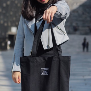 Black black totebag